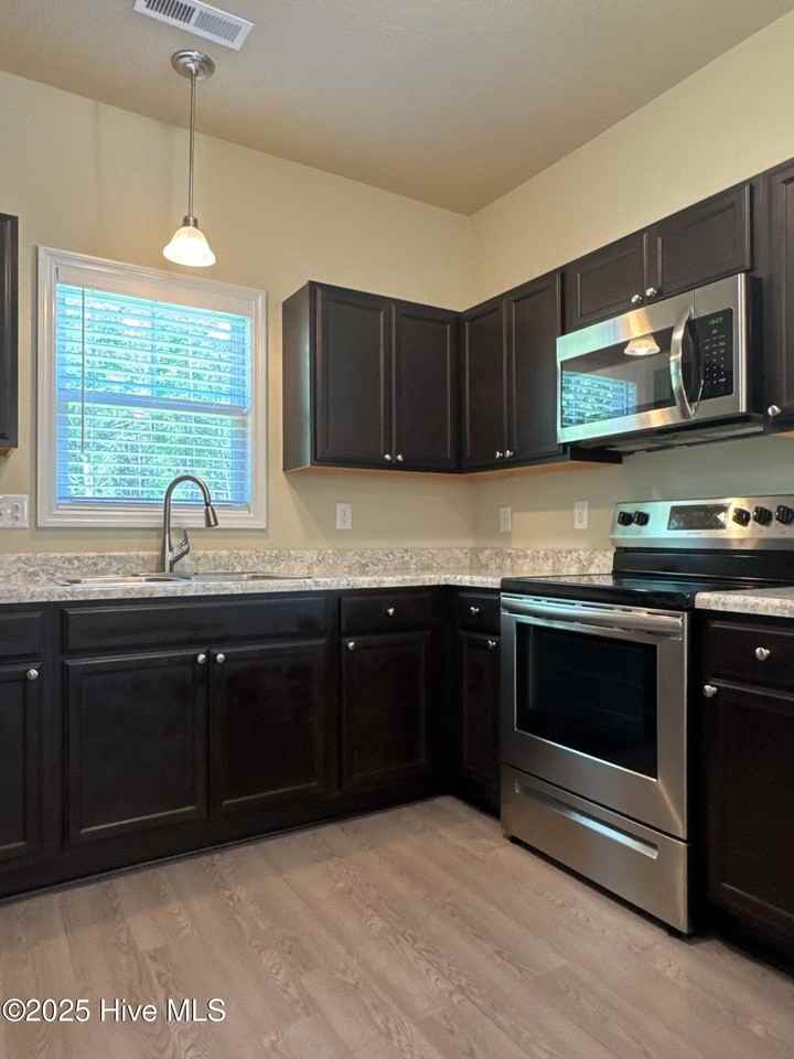 395 Frisco Way - Photo 6 of 25