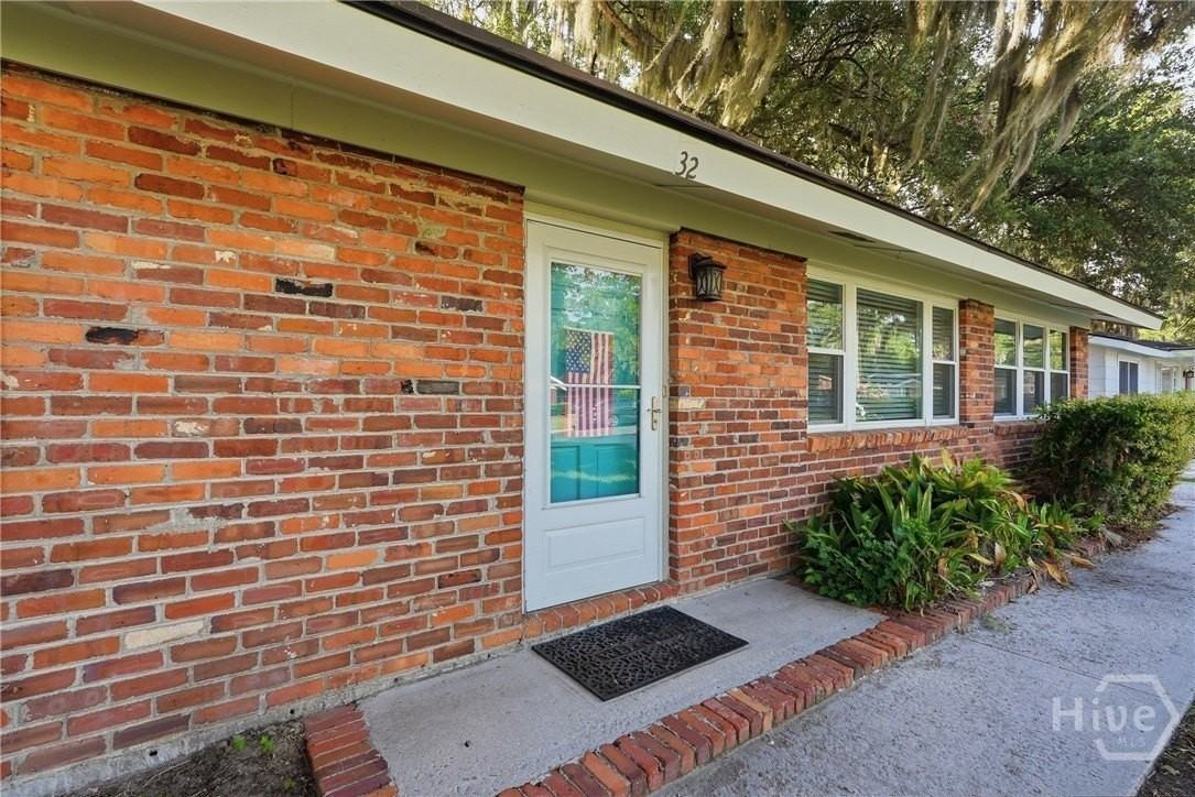 32 Silverstone Cir - Photo 2 of 35