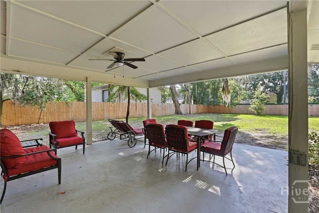 32 Silverstone Cir - Photo 3 of 35
