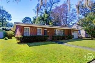 21 Columbus Dr - Photo 1 of 1
