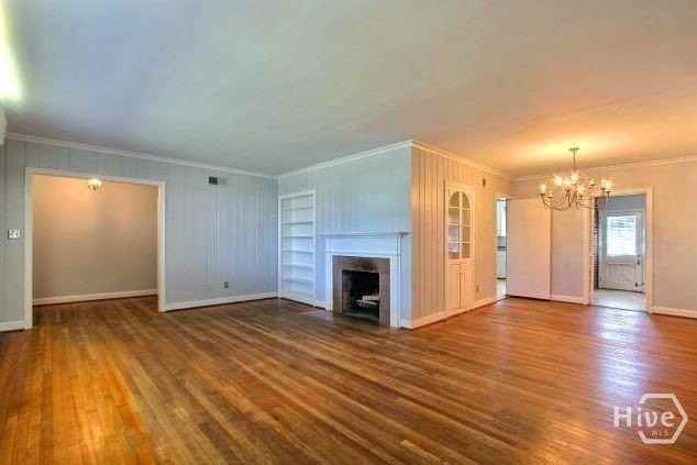 21 Columbus Dr - Photo 2 of 13