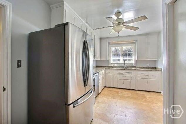 21 Columbus Dr - Photo 5 of 13