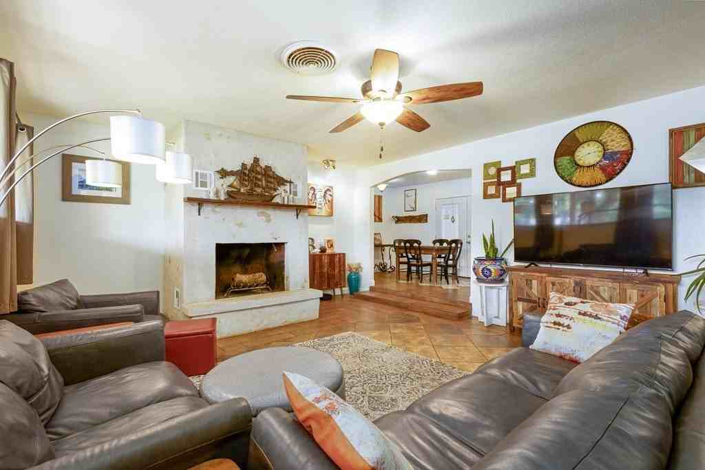 117 Hilltop Dr - Photo 7 of 22