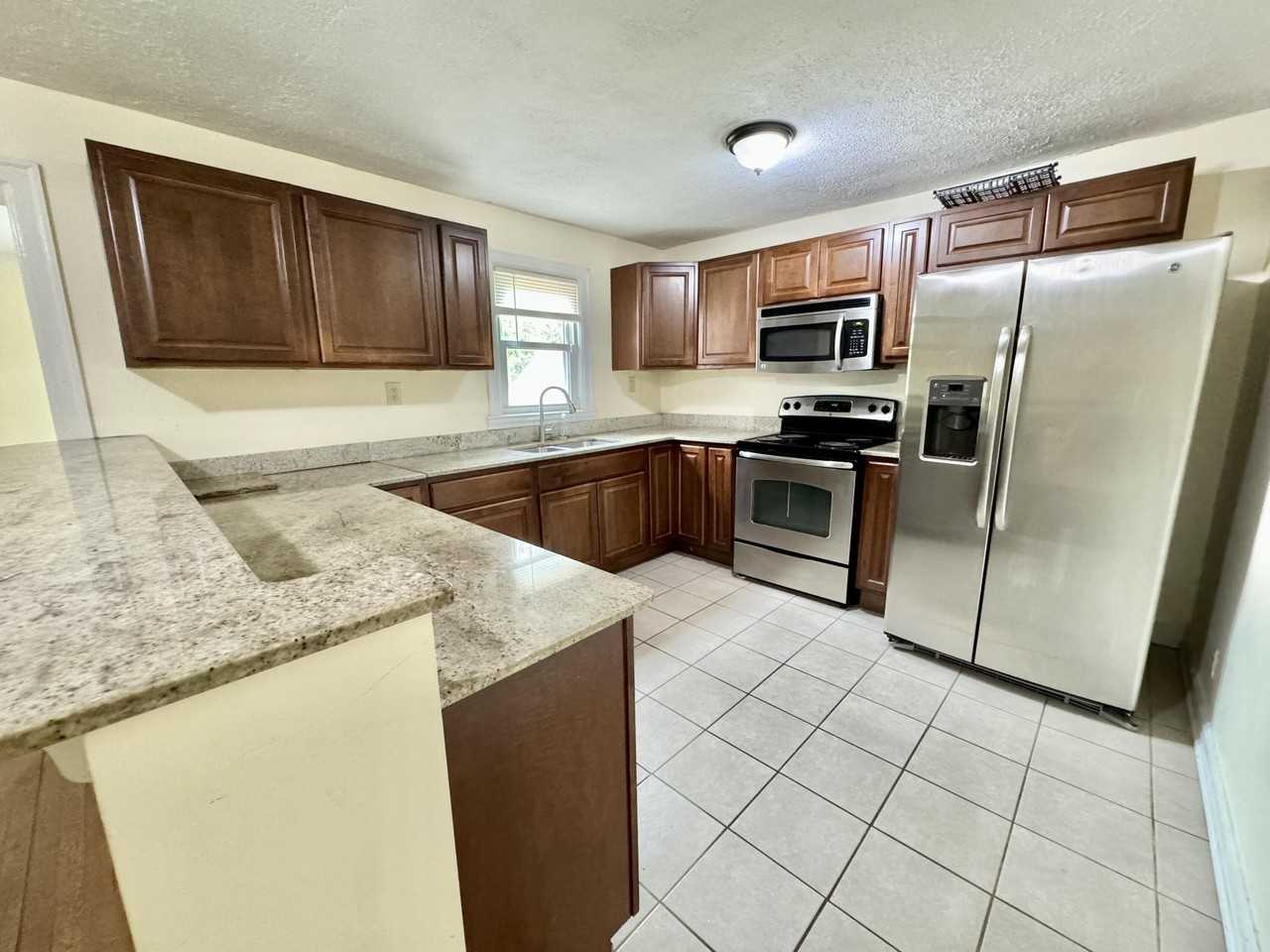 468 Bob O Link Dr - Photo 3 of 50