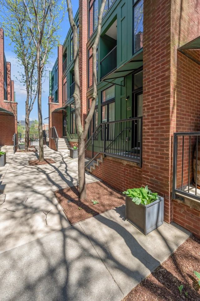 622 W Main St #103 - Photo 3 of 40