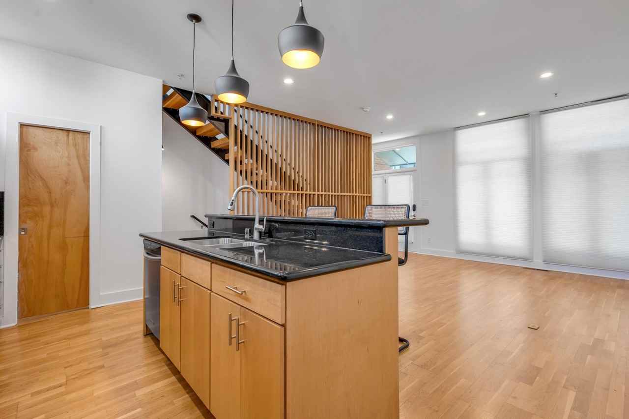 622 W Main St #103 - Photo 6 of 40