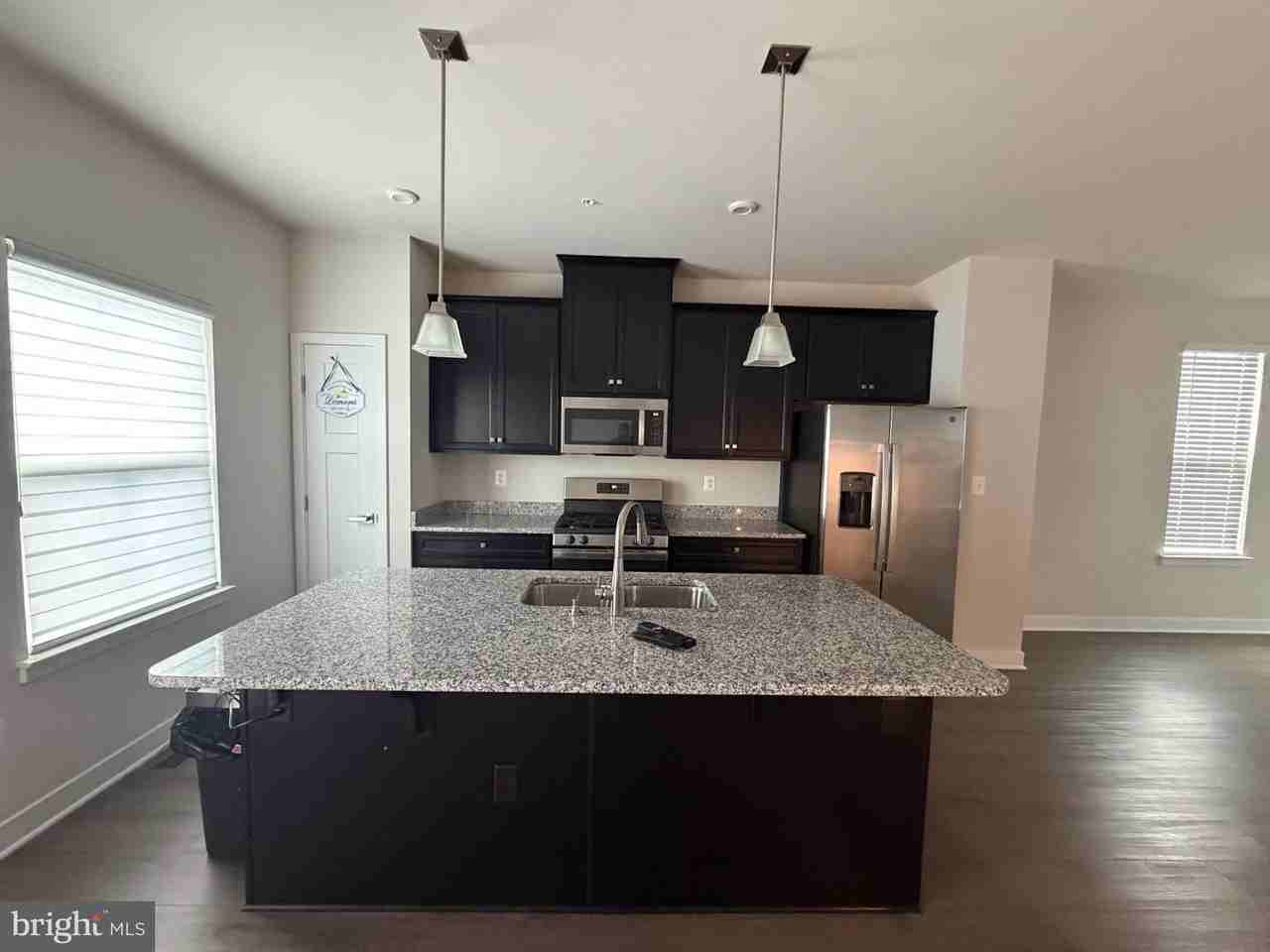 2522 Schooner Way - Photo 2 of 13