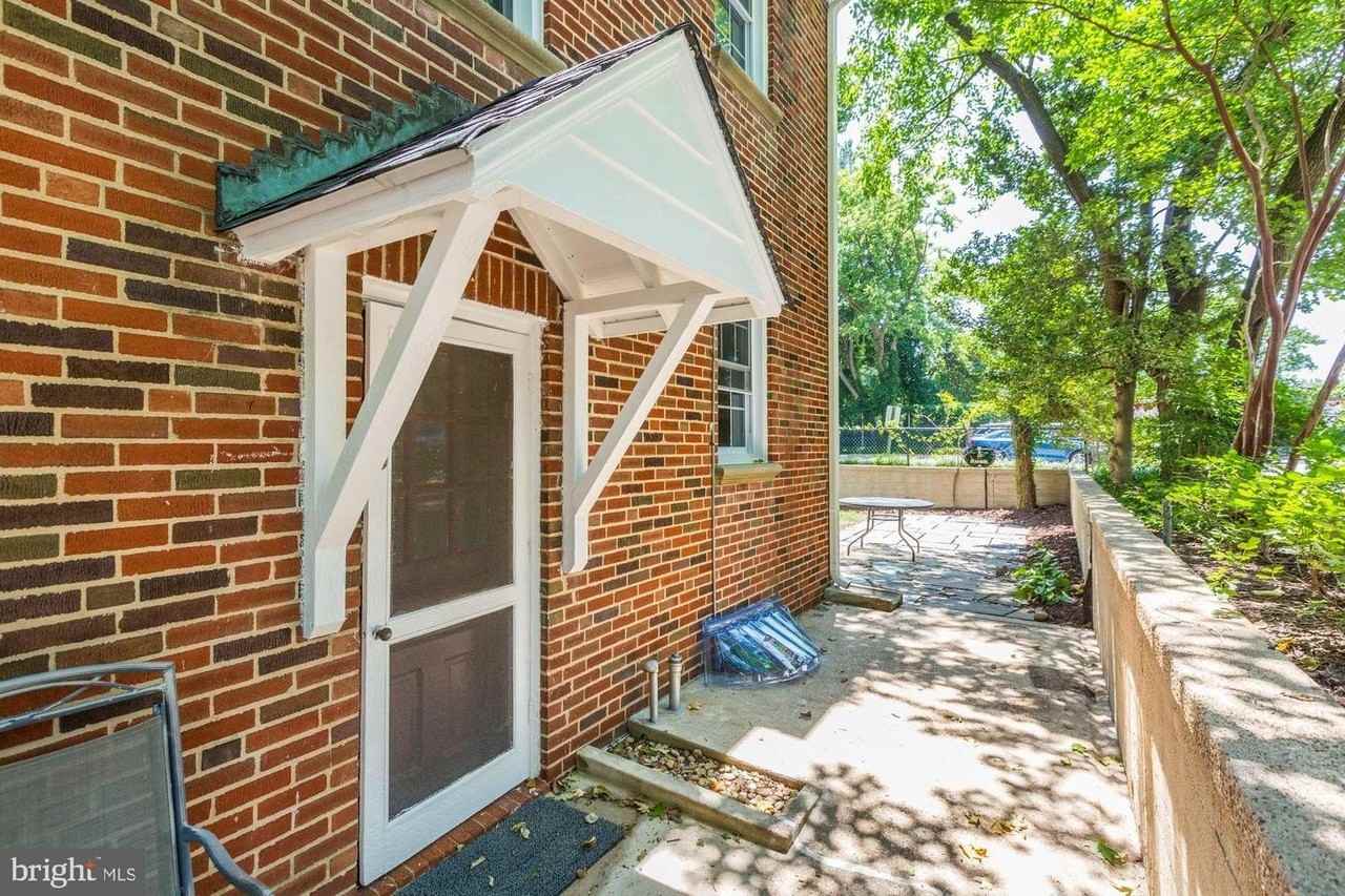 4810 Chevy Chase Dr - Photo 7 of 27