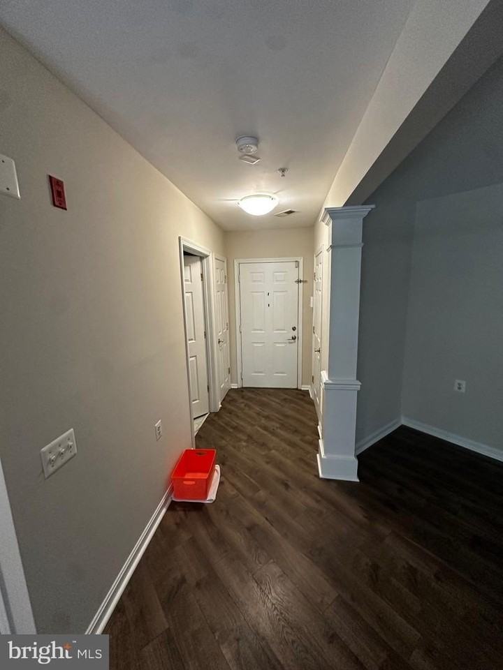12501 Hayes Ct - Photo 3 of 31