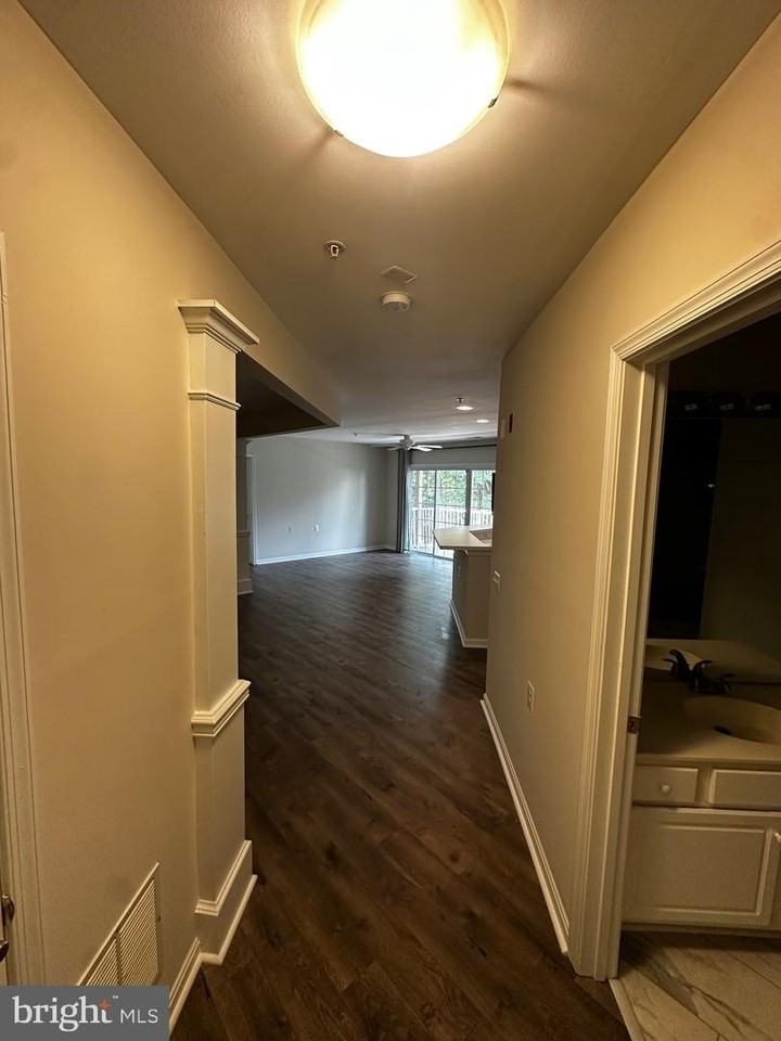 12501 Hayes Ct - Photo 6 of 31