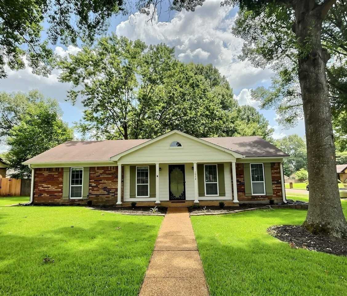 1074 Tararidge Dr - Photo 2 of 29
