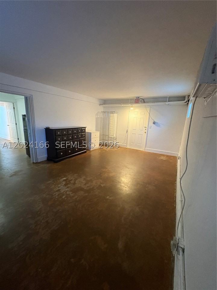 1751 Washington Ave #1H - Photo 3 of 20