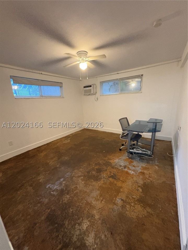 1751 Washington Ave #1H - Photo 4 of 20