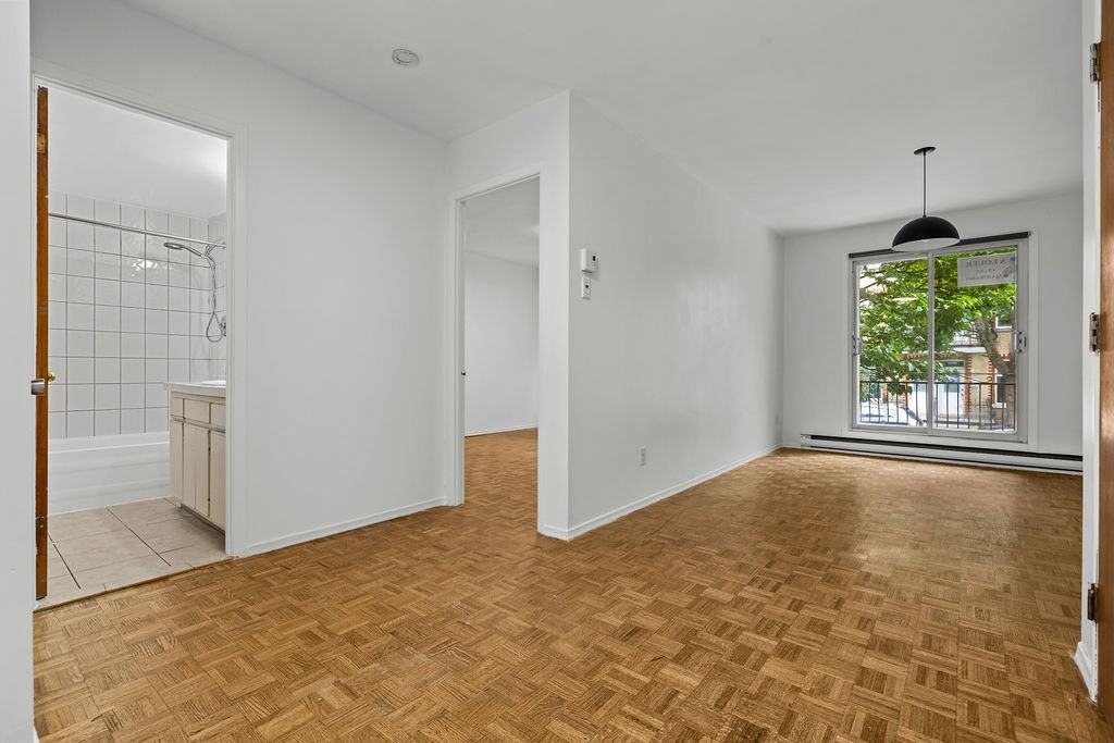 5440 Rue Chabot #4 - Photo 5 of 10