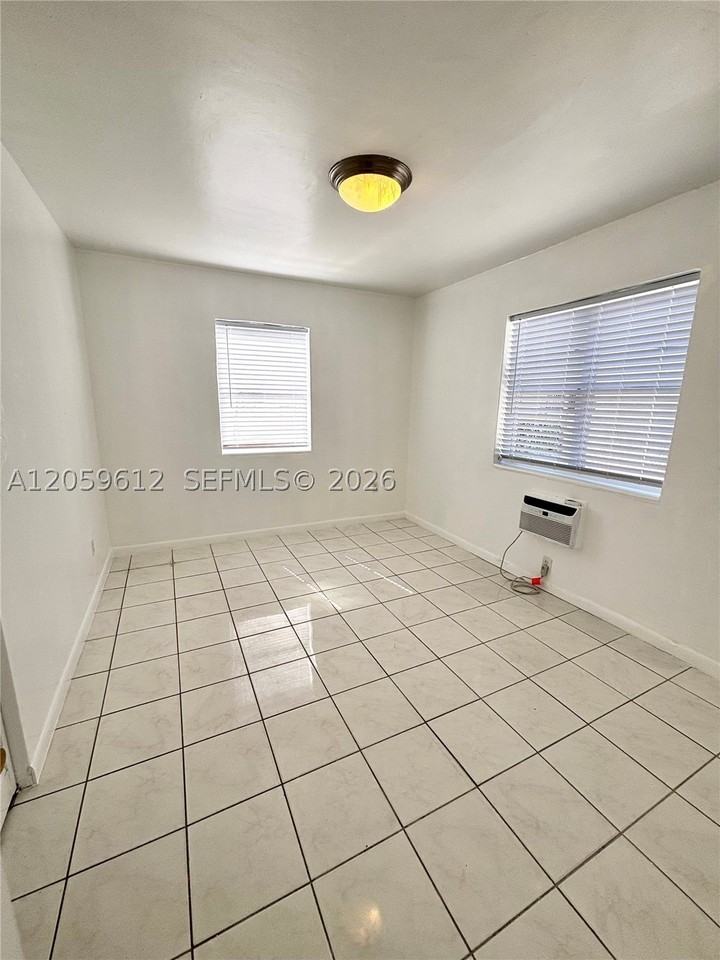 31 Navarre Ave #9 - Photo 7 of 8