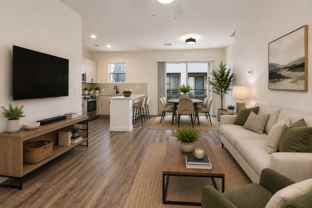 406 W 7th St - Photo 1 of 1