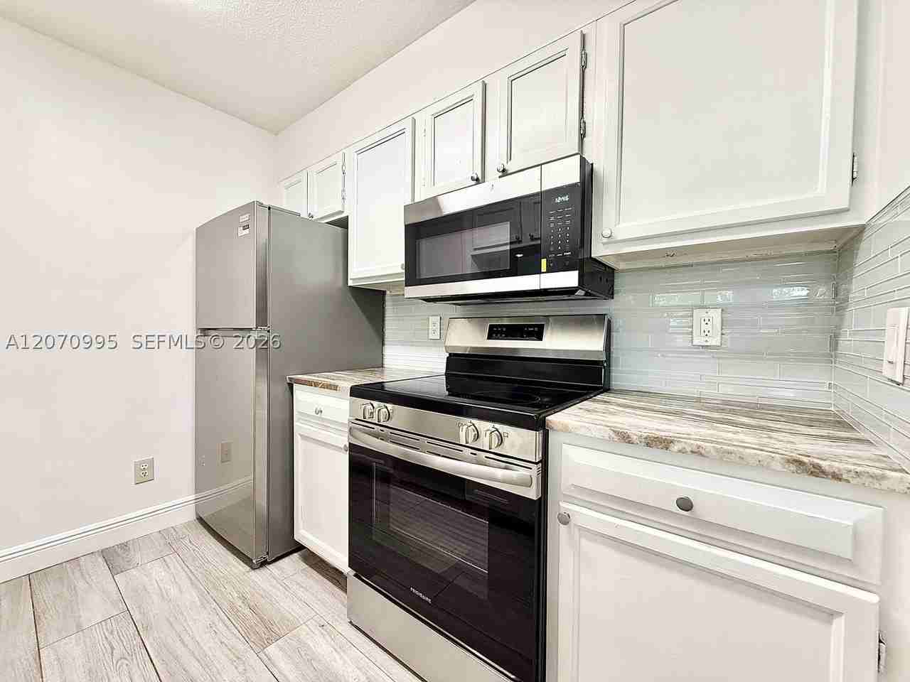 277 Cypress Point Dr #277 - Photo 4 of 21