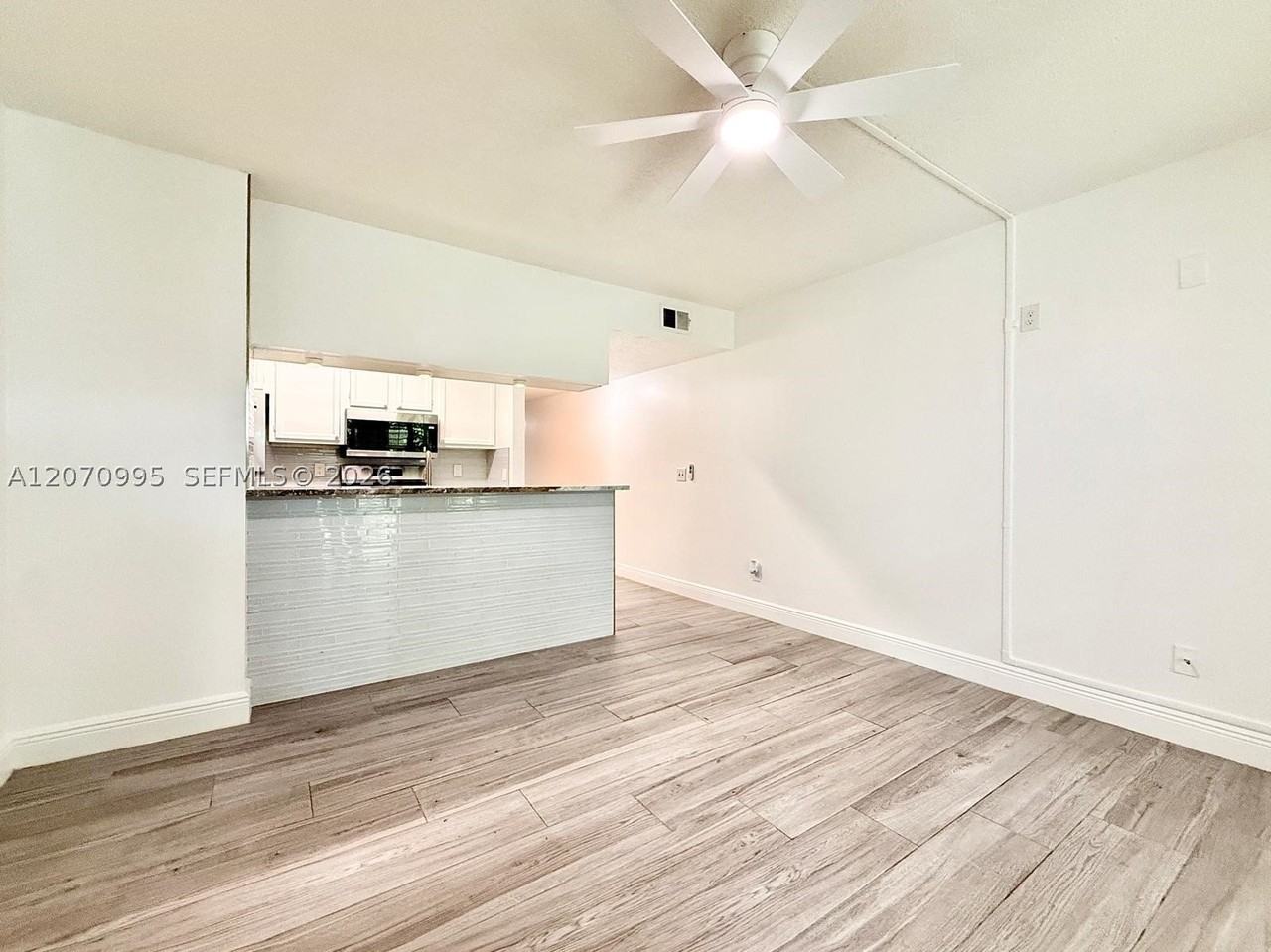 277 Cypress Point Dr #277 - Photo 6 of 21