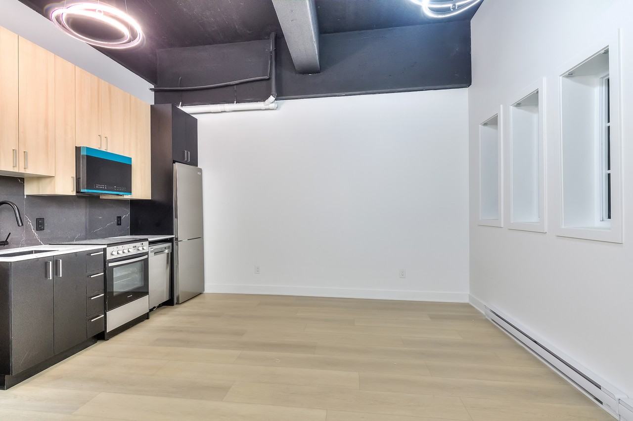 2080 Avenue Lincoln - Photo 2 of 9