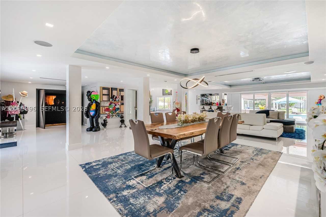 11531 Sw 93rd St - Photo 3 of 50
