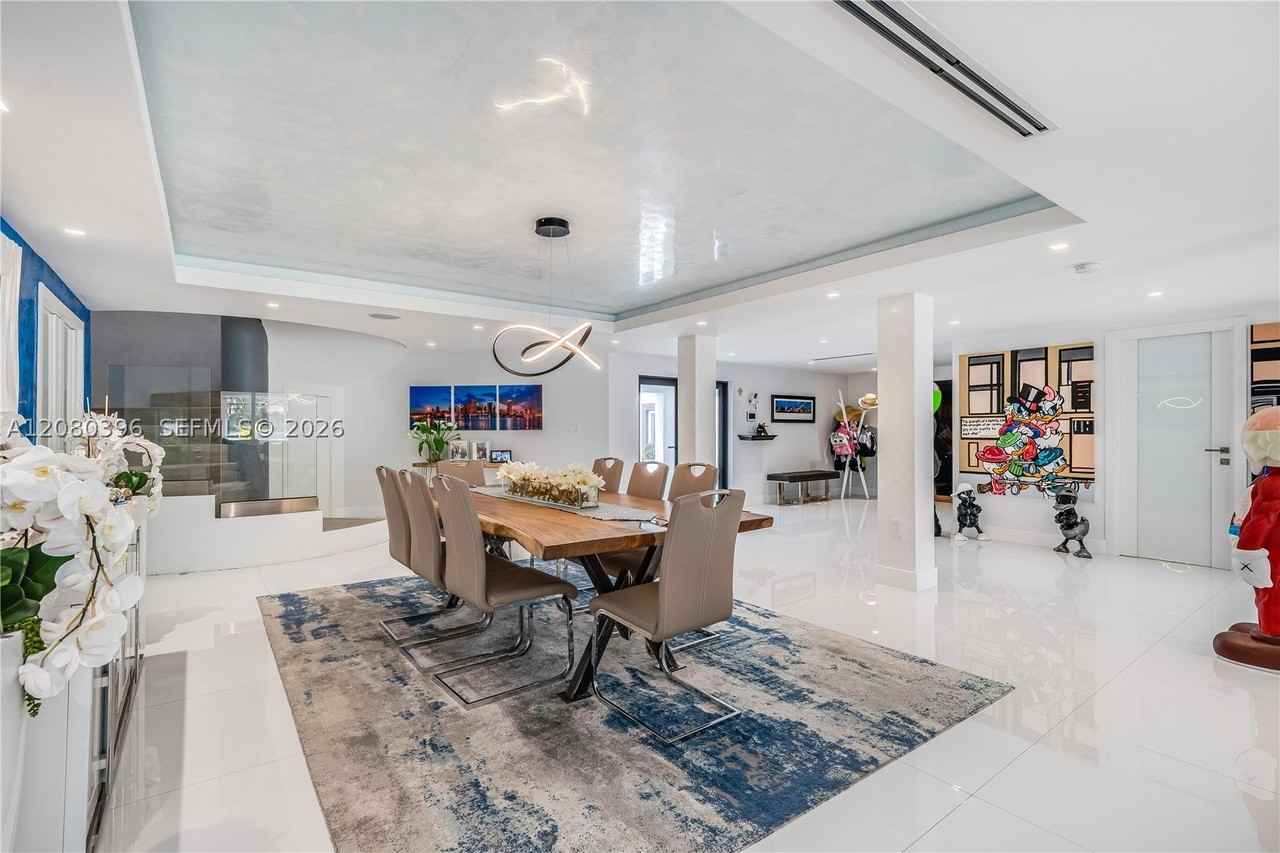 11531 Sw 93rd St - Photo 4 of 50