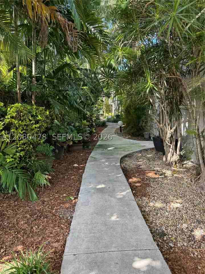 4702 Sw 67th Ave #O5 - Photo 4 of 26