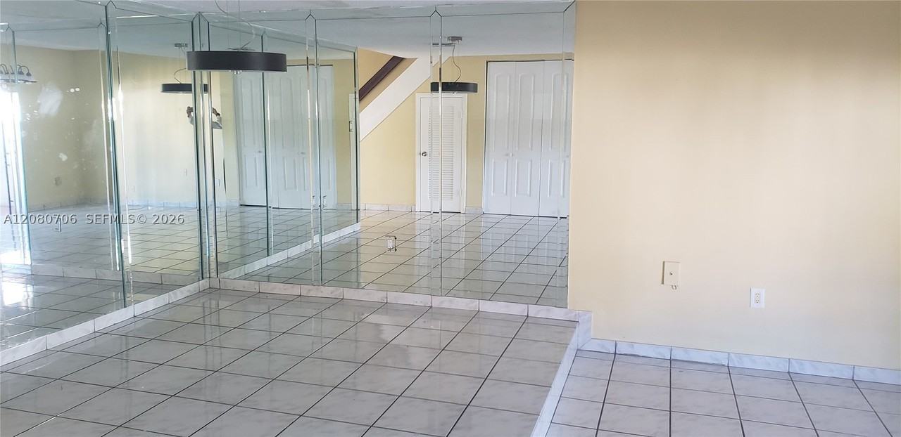 11 Olive Dr #F - Photo 7 of 15