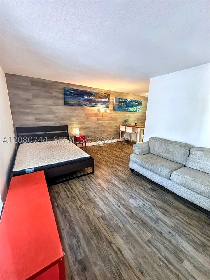 3071 Sw 27th Ave #19 - Photo 4 of 24