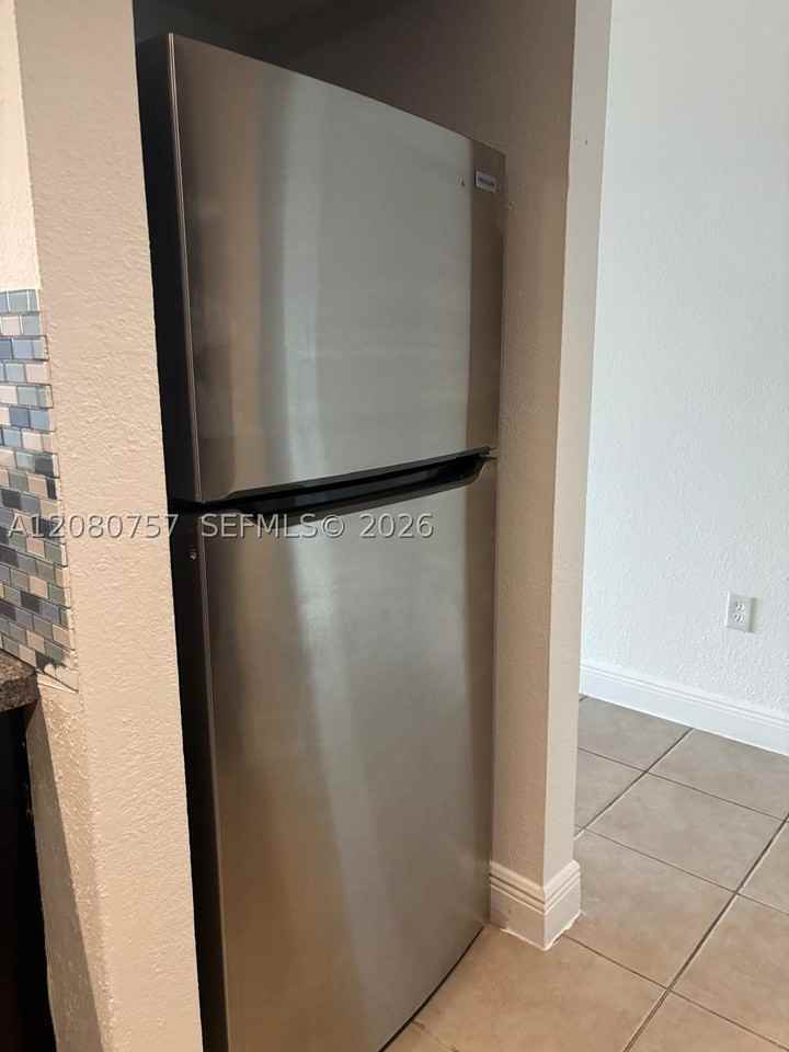 6970 Nw 186th St #3-505 - Photo 5 of 10