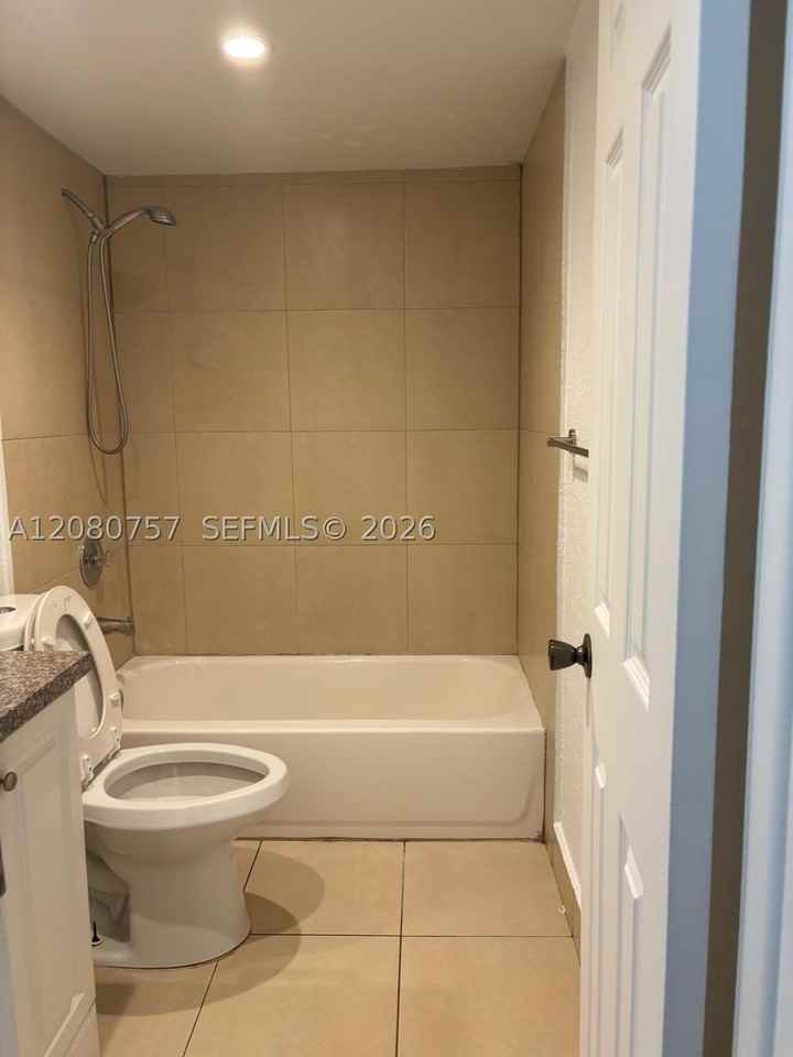 6970 Nw 186th St #3-505 - Photo 7 of 10