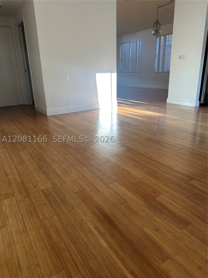 11090 Baybreeze Way #11090 - Photo 2 of 31