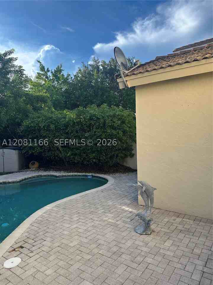 11090 Baybreeze Way #11090 - Photo 6 of 31