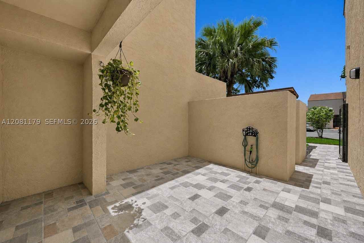 9133 Fontainebleau Blvd #5 - Photo 6 of 50