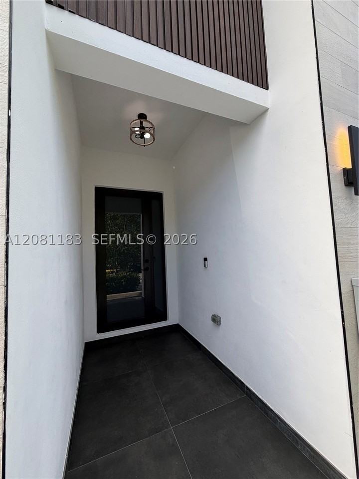4655 Sw 32nd Ave #2B - Photo 3 of 23