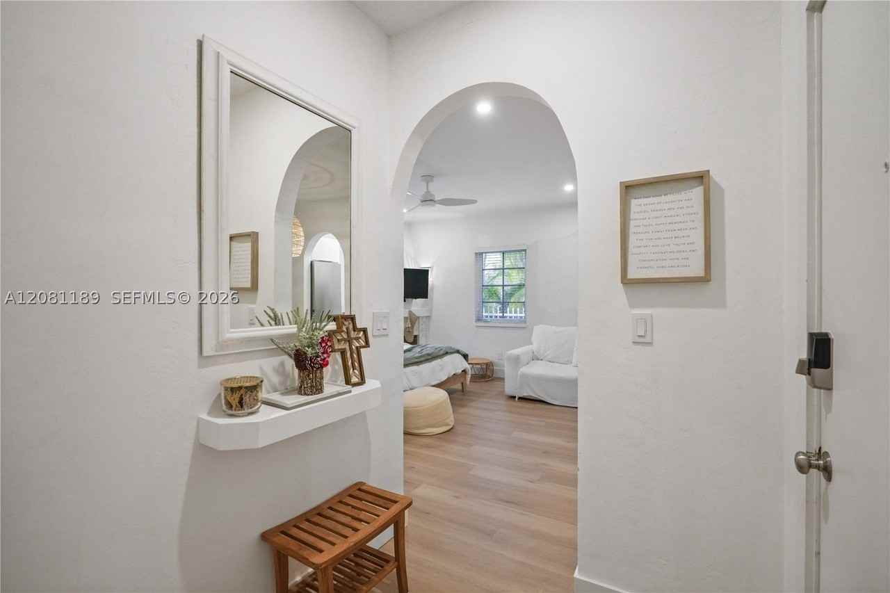 750 Espanola Way #6 - Photo 6 of 12