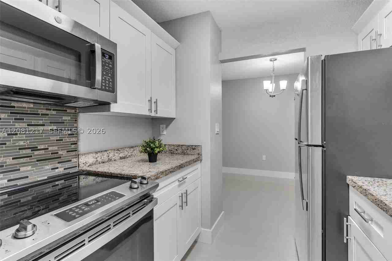 15665 Sw 74th Circle Dr #5 - Photo 6 of 20