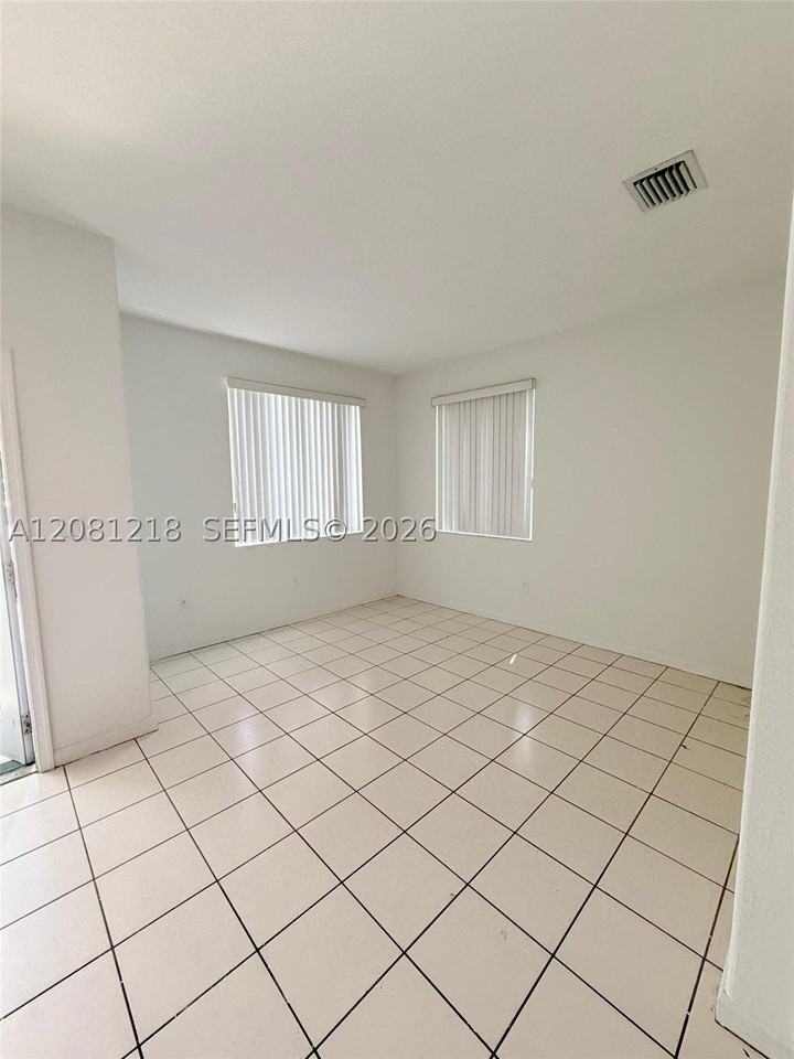 2628 Se 14th Ave #308 - Photo 6 of 21