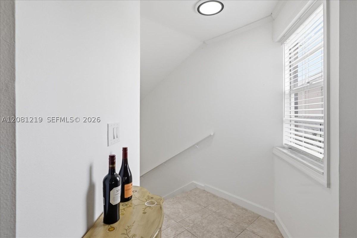 2614 Se 21st Ct #201B - Photo 7 of 34