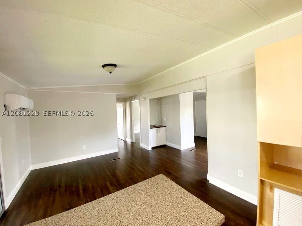 710 Nw 219th Ave - Photo 5 of 16