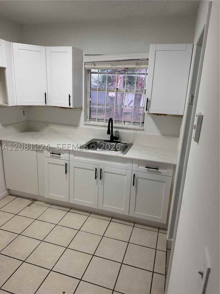 15813 Nw 38th Ct #15813 - Photo 3 of 4