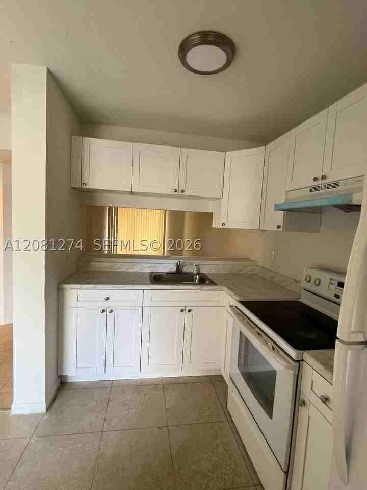 4178 Lakeside Dr #4178 - Photo 2 of 13