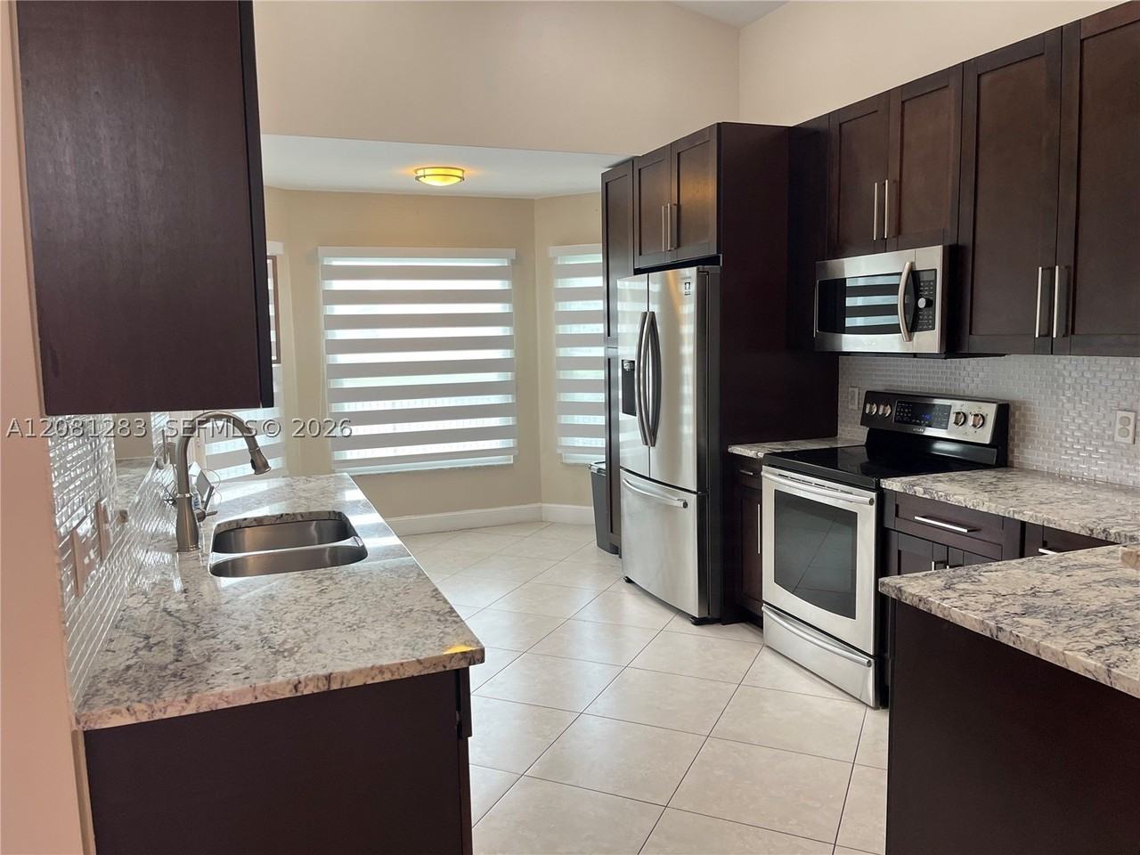 248 Nw 47th Ave - Photo 2 of 24