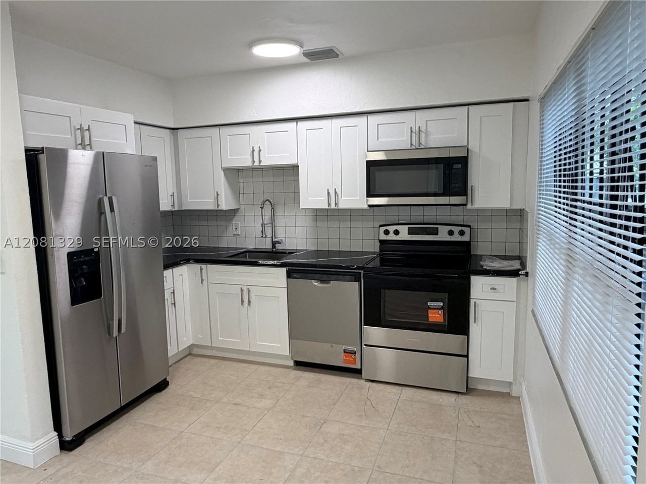 1311 Ne 157th St - Photo 3 of 22
