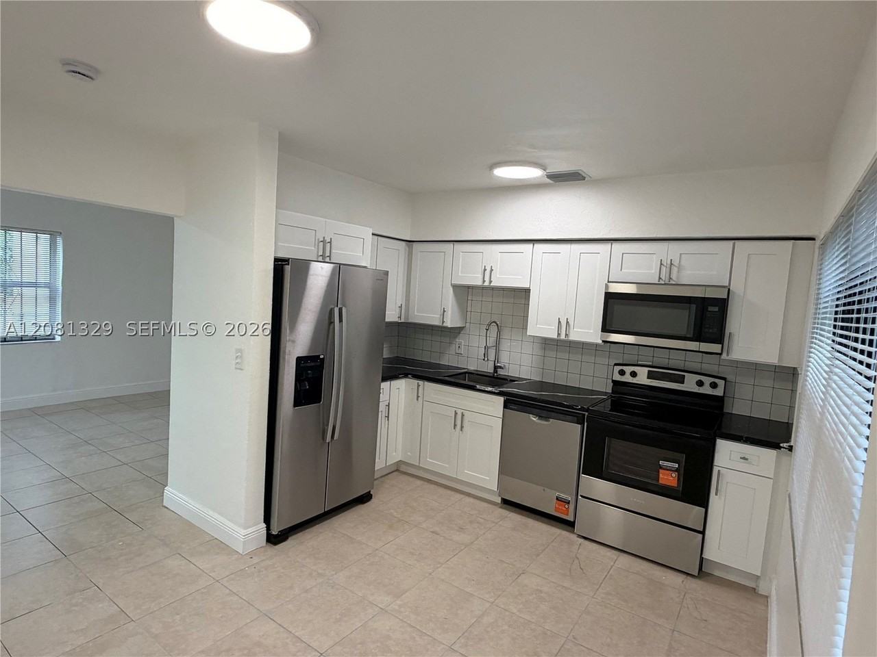 1311 Ne 157th St - Photo 4 of 22