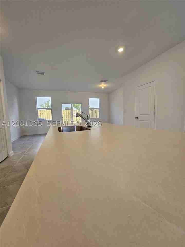 1175 Se 1st Ter #0 - Photo 2 of 25
