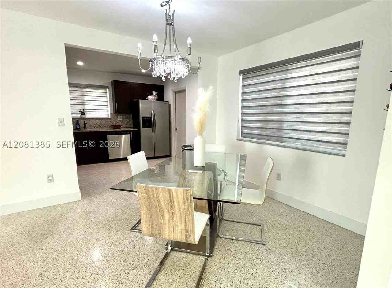 30 Ne 125th St - Photo 6 of 25