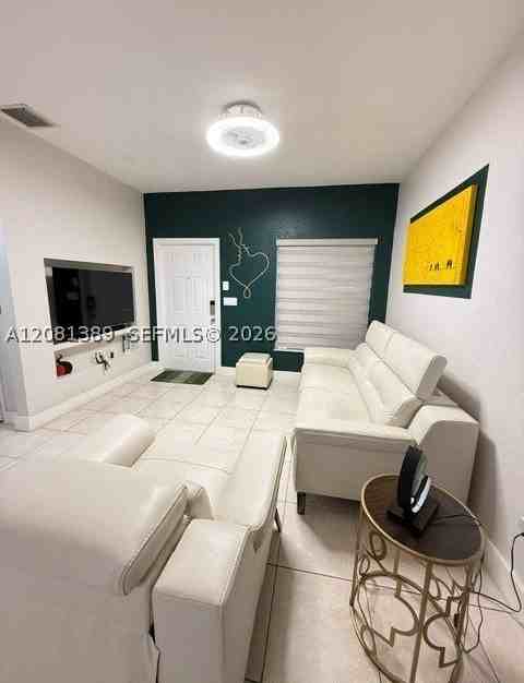 692 Nw 170th Ter - Photo 3 of 22