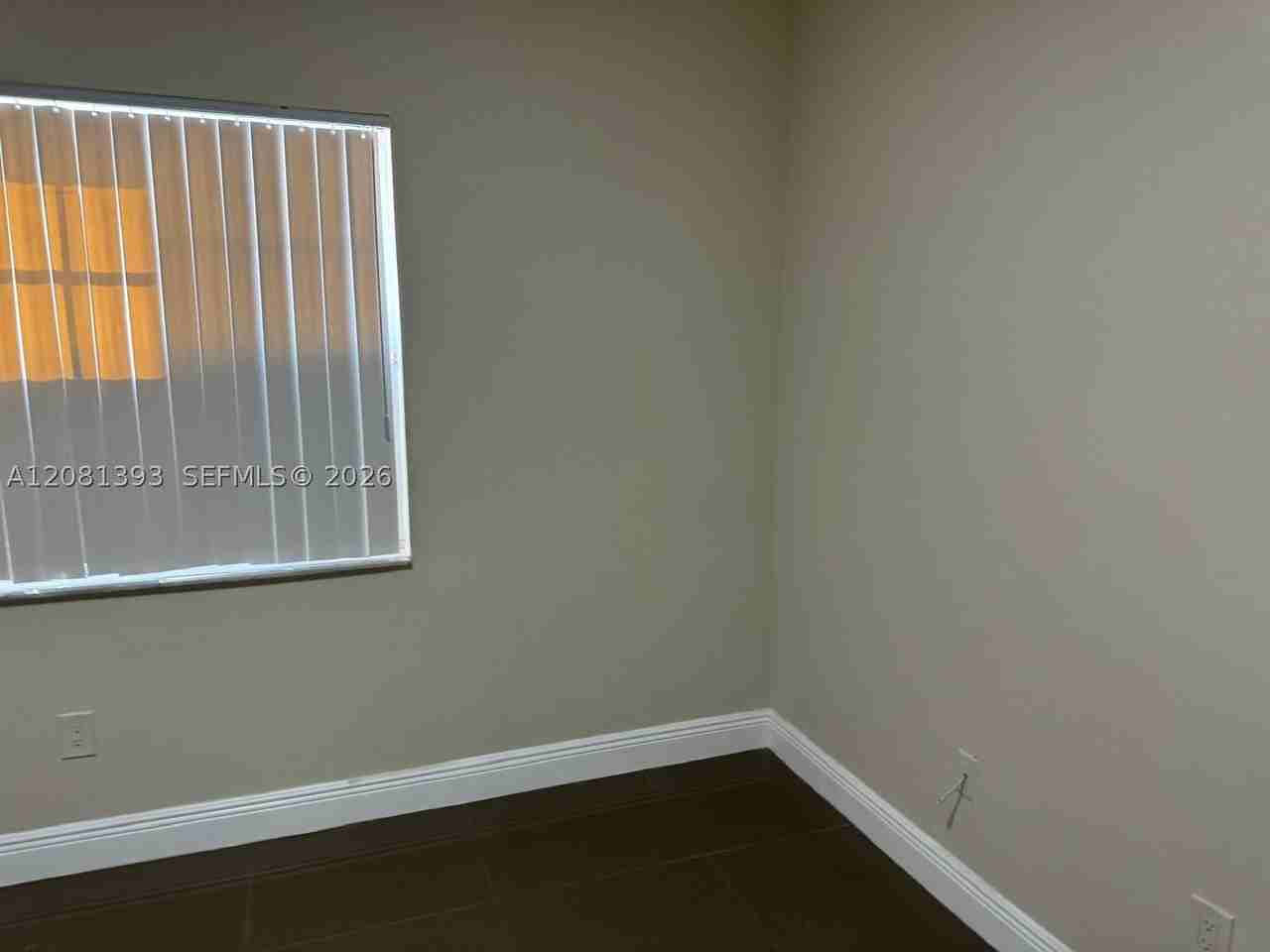 18324 Nw 68th Ave #B - Photo 3 of 4