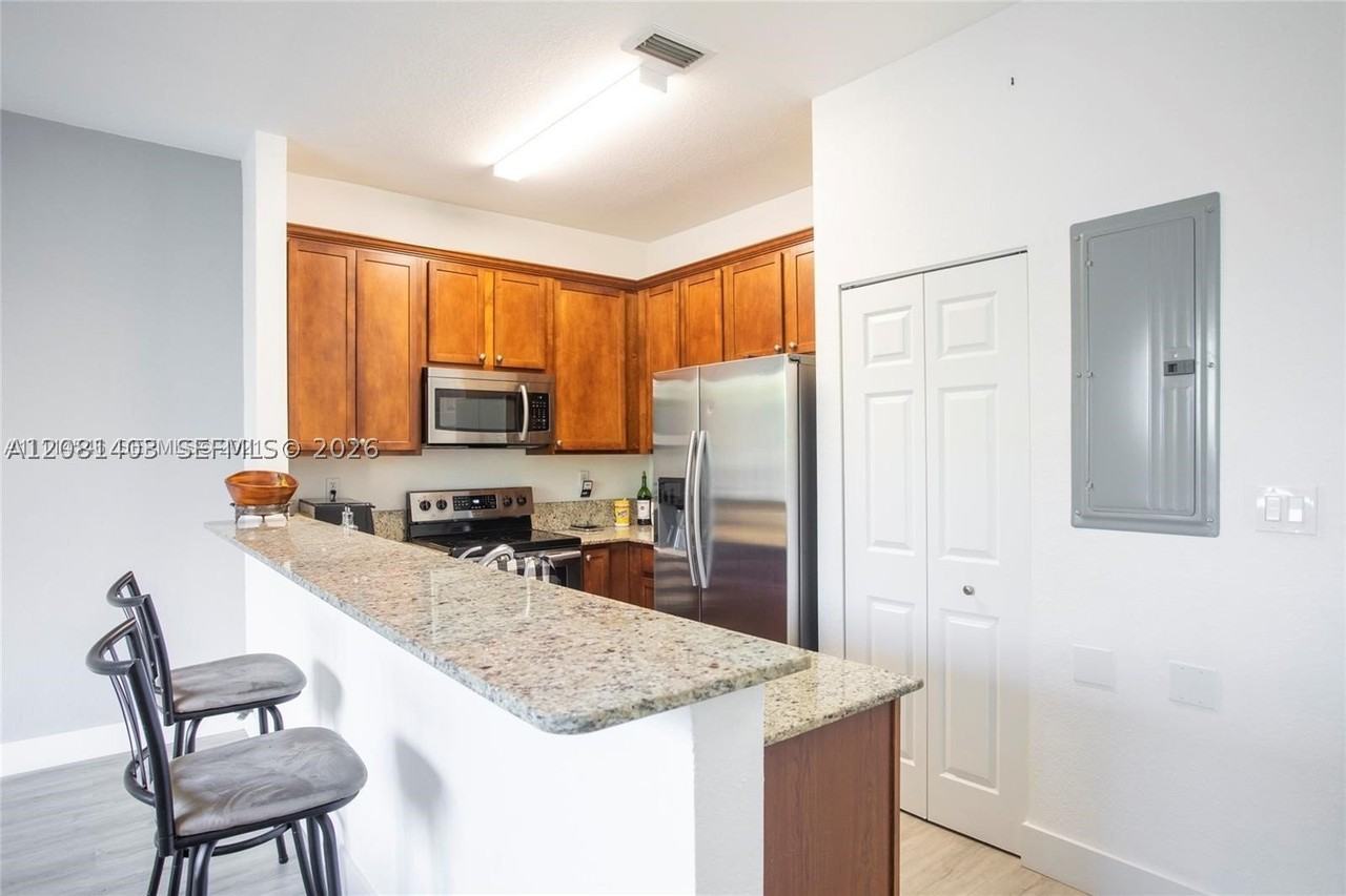 8925 Sw 18th St #404 - Photo 5 of 15