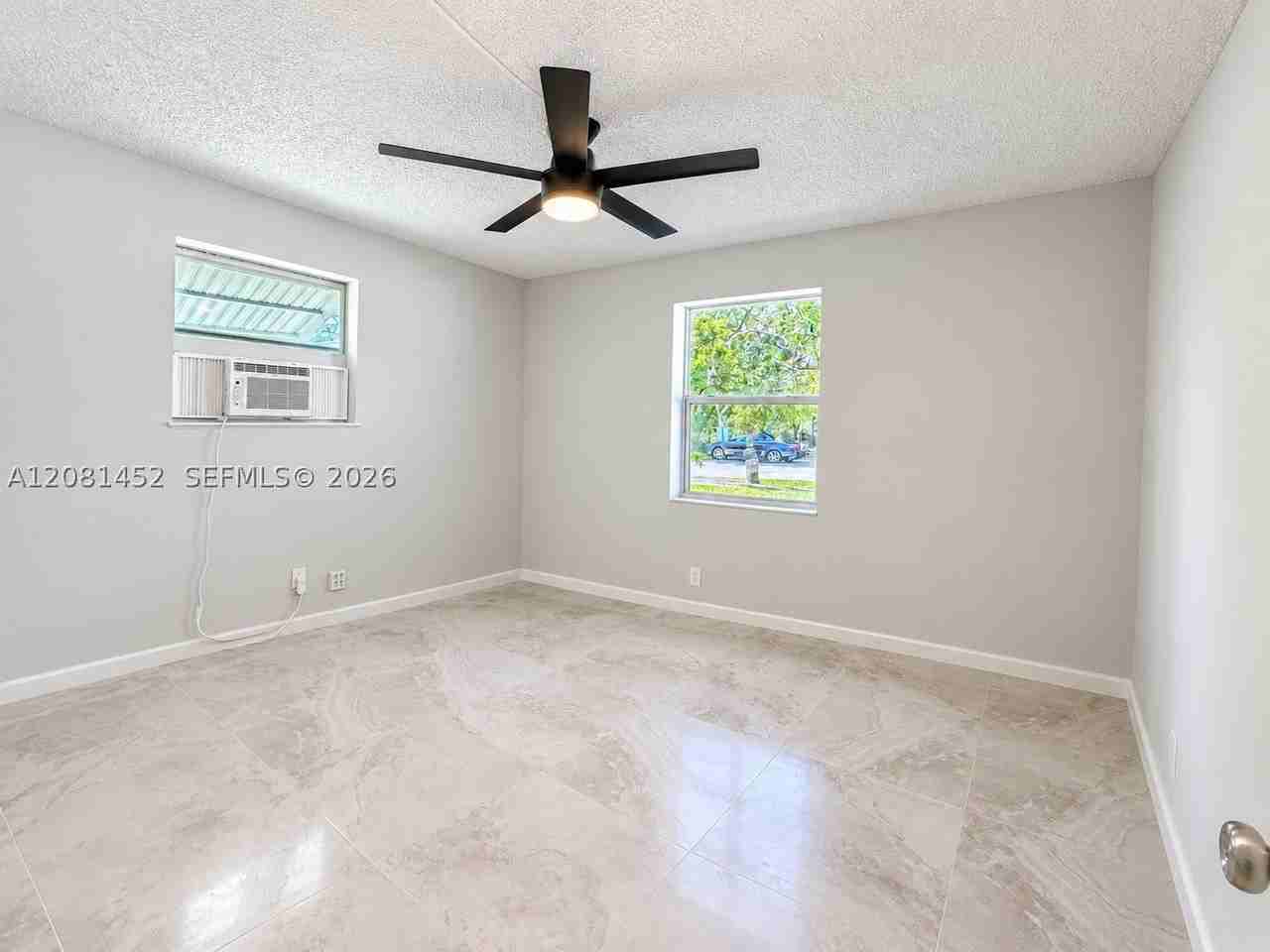 2631 Nw 6th St - Photo 7 of 17